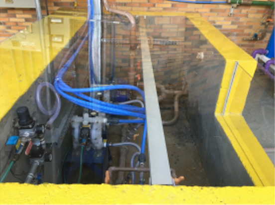 Foto 2 - Dosadores da solução de cloro nos pontos de dosagem mencionados